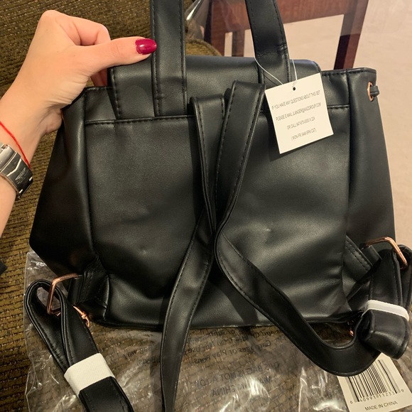 AXIZ GROUP AVA BREAST CANCER AWARENESS BACKPACK AZ120031 - Picture 4 of 4